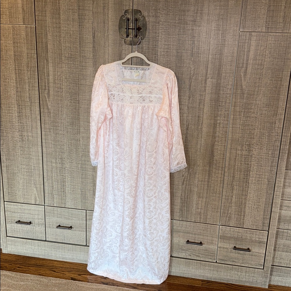 Dior Soft Pink Lace Robe - Picture 5 of 12
